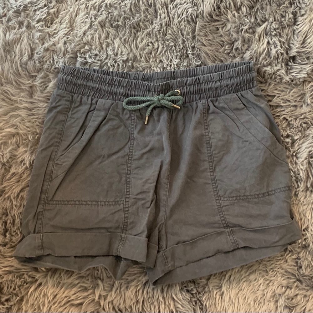 TWO Pull-On Shorts Universal Thread Bundle